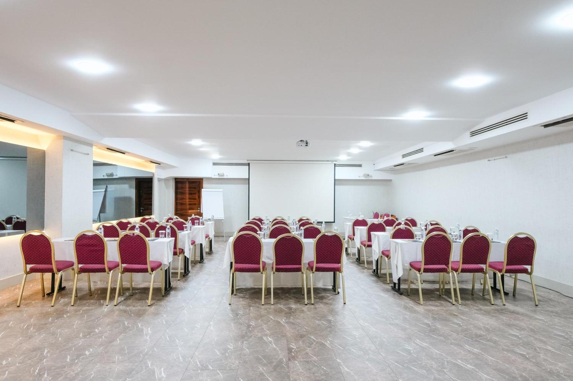 Hotel Armis 4*
