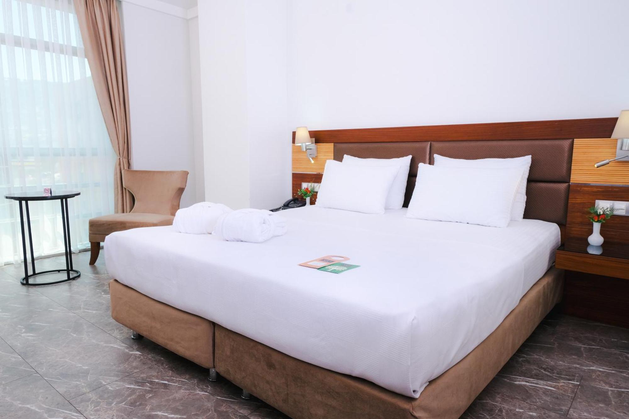 Armis 4* Izmir