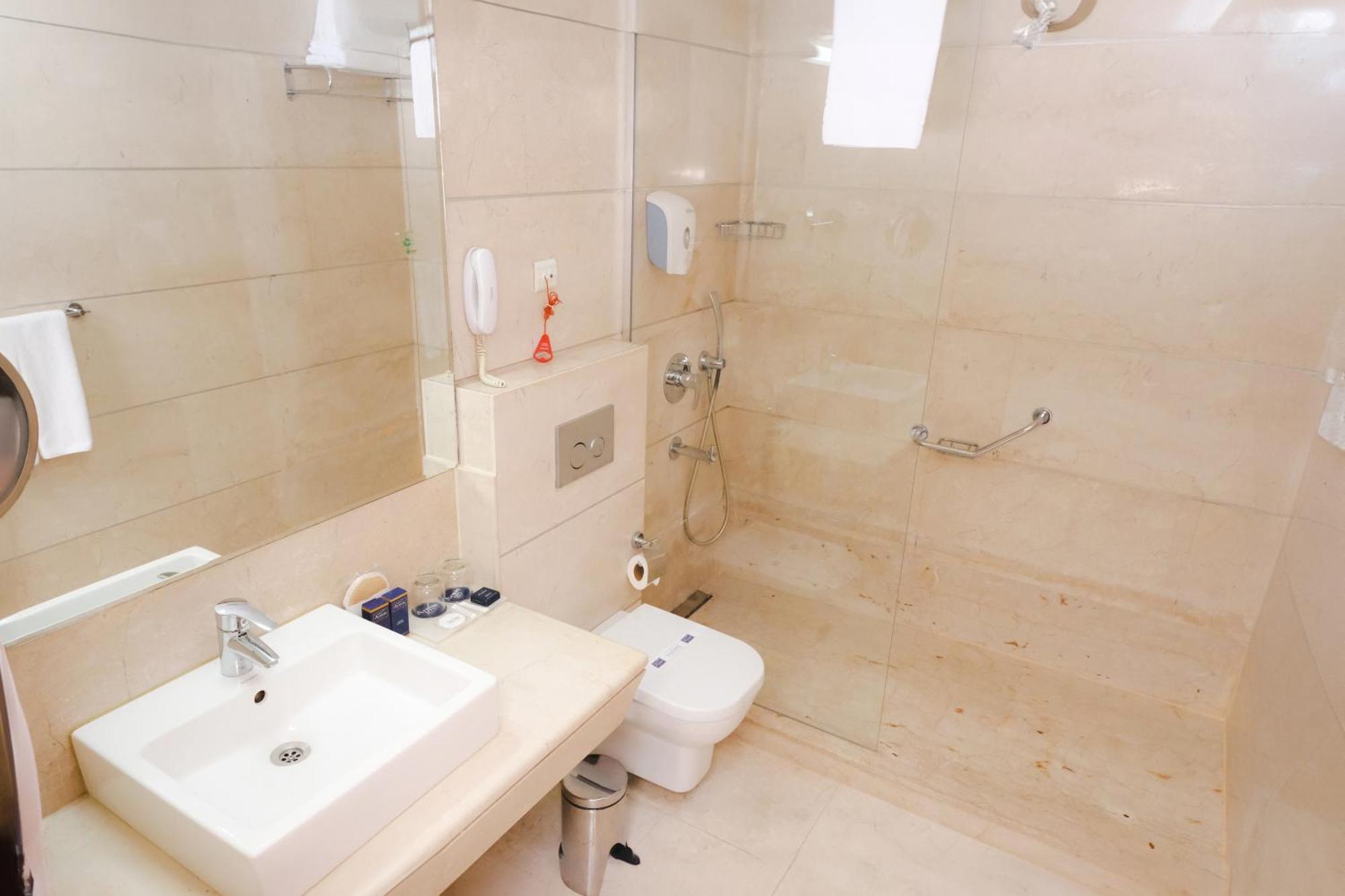 Armis Hotel