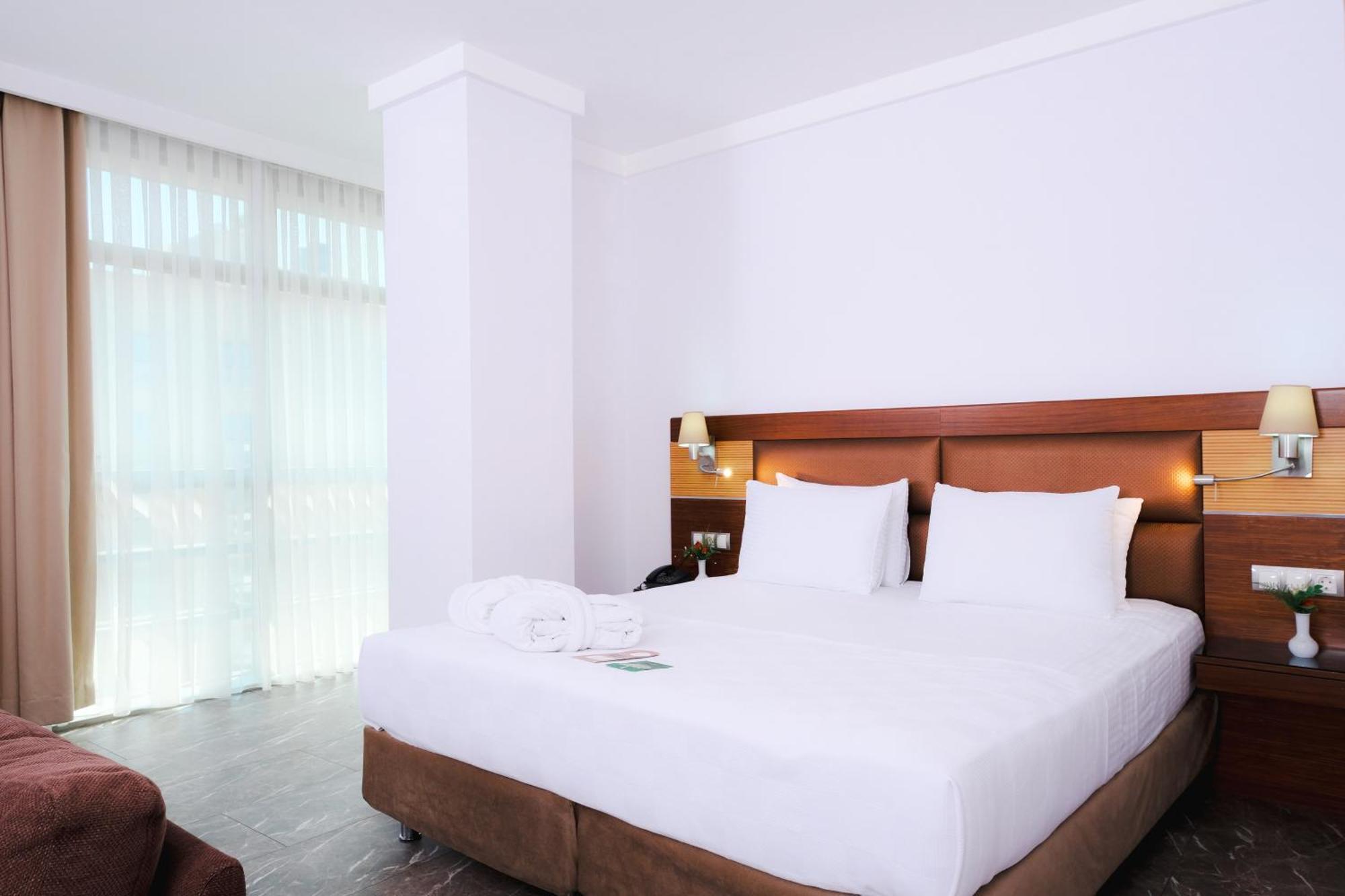Hotel Armis 4*